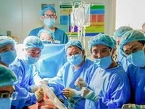 Thông tim bào thai thành công cho sản phụ Singapore: Cả gia đình, sản phụ và ê kíp đều bật khóc