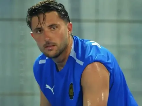 Malaysia triệu tập trung vệ chơi bóng ở La Liga đấu tuyển Việt Nam