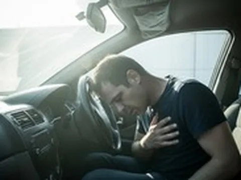 Từ vụ bé trai ngộ độc hóa chất trong ô tô: Cảnh báo nguy hiểm trong mùa nắng nóng