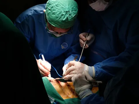 Cứu sống nam thanh niên bị đâm thấu tim