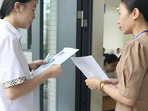 Thi lớp 10 Hà Nội: Phát hiện đề mờ, nhòe thí sinh phải báo cáo trong vòng 5 phút