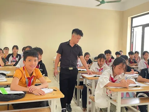 Hơn 3.800 giáo viên ở Thanh Hóa 'thở phào' khi được ký hợp đồng 12 tháng