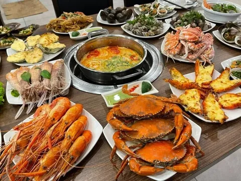 Sau ăn buffet 7 người nhập viện: Cục An toàn thực phẩm ra lệnh khẩn