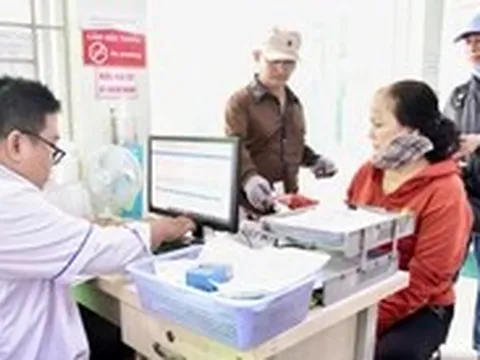 Trạm y tế thành 'bệnh viện mini', có nên không?