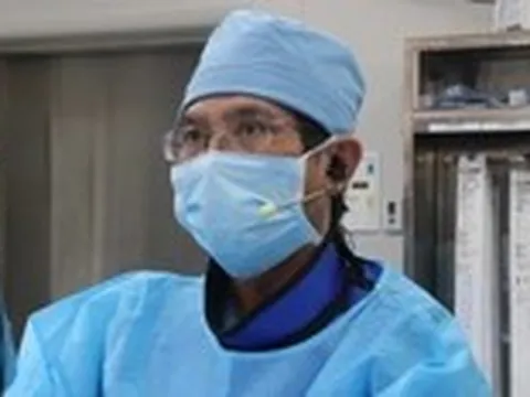 Bên trong phòng phẫu thuật 'sửa chữa' quả tim dị tật