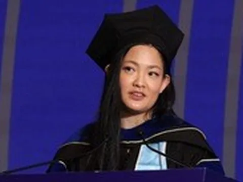 Người phụ nữ gốc Việt đầu tiên bay vào vũ trụ: Việt Nam trong tôi như một con rồng