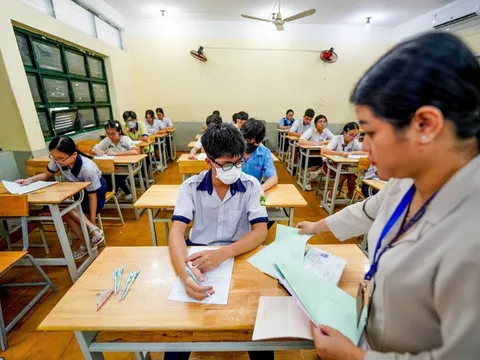 Giáo viên đánh giá rất khó lấy điểm tuyệt đối môn Toán lớp 10 TPHCM