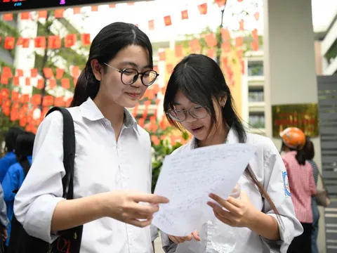 Đề thi, giải đề môn Toán vào lớp 10 ở Hà Nội năm 2025