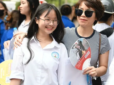 Nhận xét, đáp án 24 mã đề thi Ngoại ngữ lớp 10 ở Hà Nội