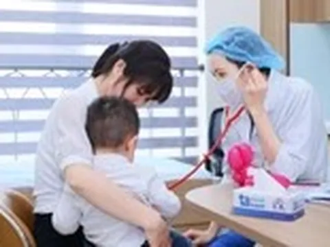 Hàng trăm trẻ sinh ra từ kỹ thuật hỗ trợ sinh sản được khám sức khỏe miễn phí