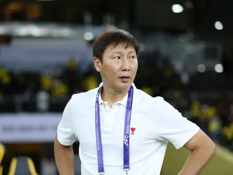 HLV Kim Sang-sik xin lỗi người hâm mộ, nêu lý do khiến tuyển Việt Nam thua đậm Malaysia