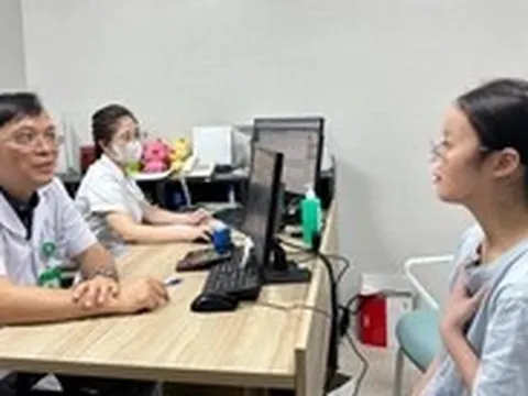 Cứu sống nữ sinh bị ô tô cán qua ngực, vỡ khí quản hiếm gặp