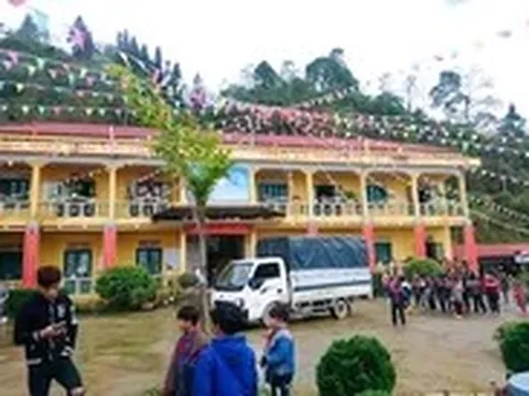 Gần 1.000 giáo viên ở vùng cao Lào Cai 'trượt' khen thưởng vì không nộp đủ quỹ từ thiện
