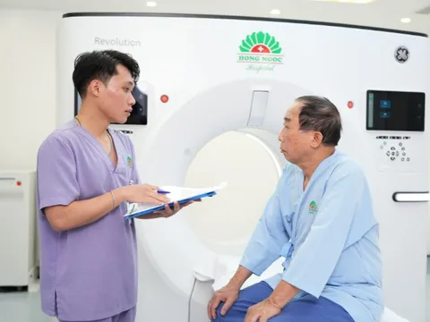 Nắng nóng đỉnh điểm, nhiều người cao tuổi cấp cứu vì nhồi máu cơ tim