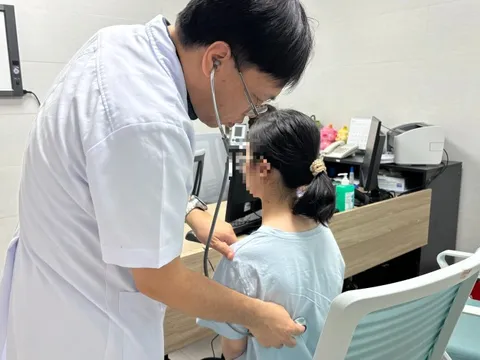 Bệnh nhân bị vỡ phế quản gốc 2 bên hiếm gặp vừa được cứu sống ngoạn mục