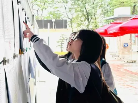 Hơn 20 địa phương công bố điểm thi vào lớp 10: Một trường dự kiến đạt 1,6 điểm/môn có thể đỗ