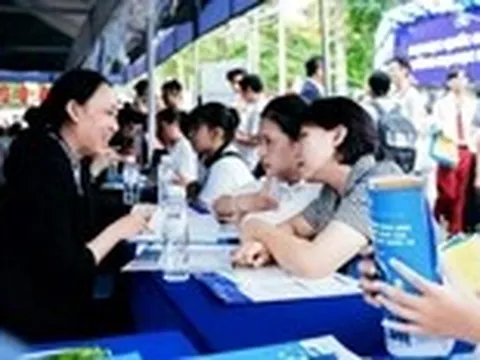 Để đại học không là 'ốc đảo tri thức'