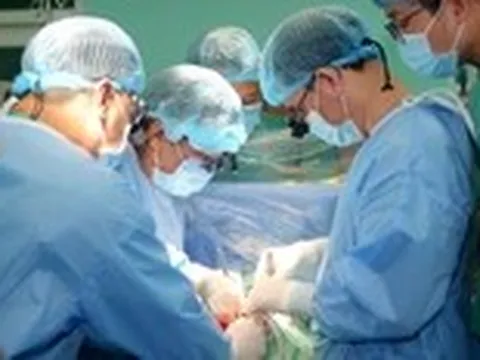 Bốn cuộc sống hồi sinh nhờ ghép tạng của một bệnh nhân nam 39 tuổi