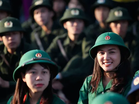 Năm 2025 trường khối quân đội nào xét tuyển tổ hợp C00, điểm chuẩn năm ngoái thế nào?