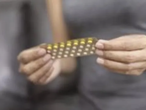 Uống thuốc tránh thai kéo dài, tăng nguy cơ u màng não