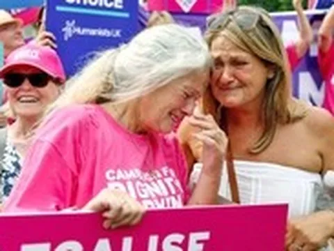 Hạ viện Anh thông qua dự luật trợ tử cho người bệnh giai đoạn cuối