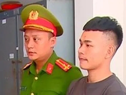 Vào viện xin cấp cứu, chưa kịp chuyển viện theo ý muốn đã ra tay đấm điều dưỡng