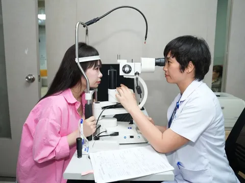 Customize Sight DND: Cá nhân hóa điều trị tật khúc xạ – mỗi đôi mắt là một bản thể