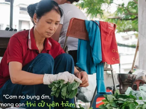 Xúc động bộ ảnh 'Đợi mình là rực rỡ': Lời nhắn gửi từ khắp các nẻo đường Hà Nội tiếp sức sĩ tử mùa thi