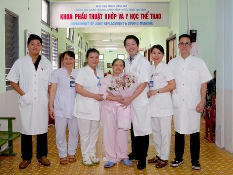 Phẫu thuật ‘giữ chân’ cho bệnh nhân bị tiêu xương bằng kỹ thuật chưa từng có ở Huế