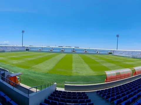 Cận cảnh sân vận động Hòa Xuân khoác áo mới, sẵn sàng đón dàn sao MU