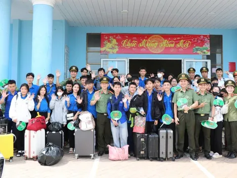 142 thí sinh ở Kiên Giang vượt biển đi thi tốt nghiệp THPT