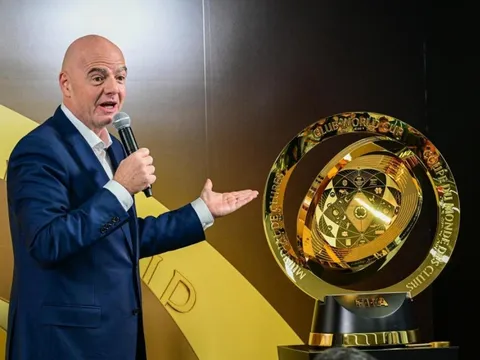 Gần 80 triệu đồng cho tấm vé gặp Chủ tịch FIFA