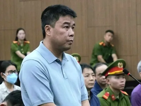 Chủ tịch Tập đoàn Phúc Sơn bật khóc khi nhắc nhớ về hoàn cảnh nghèo khó của gia đình lúc còn nhỏ