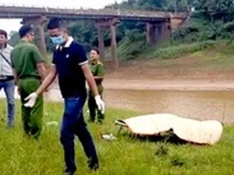 Phát hiện thi thể nam thanh niên vướng vào lưới đánh cá, hai tay bị trói