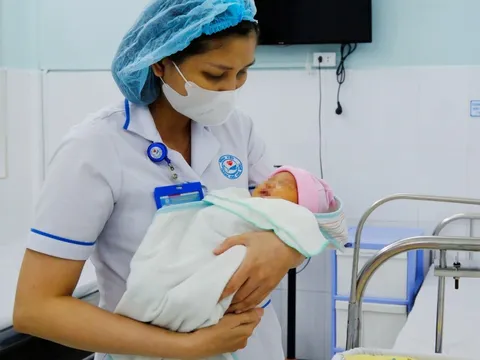 Nhiều chuyên khoa hợp sức cứu sản phụ suy tim nặng mang thai lần thứ 5