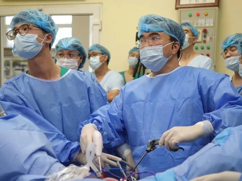 Phẫu thuật không sẹo, hướng đi mới trong điều trị ung thư phụ khoa