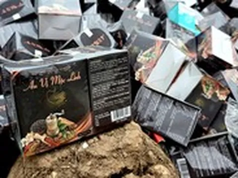 Truy nguồn thực phẩm chức năng vứt đầy đường, phát hiện công ty ‘không tồn tại’