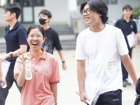 Kết thúc kỳ thi Tốt nghiệp THPT 2025, đề ngoại ngữ dễ không?