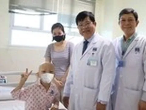 Nhiều bệnh nhi ung thư các tỉnh thành vào Bệnh viện Ung bướu TP.HCM điều trị