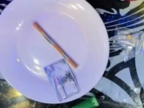 Khởi tố chủ và nhóm nam, nữ bay lắc ở quán karaoke