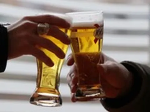 5 lý do nên tránh rượu bia khi đang chấn thương