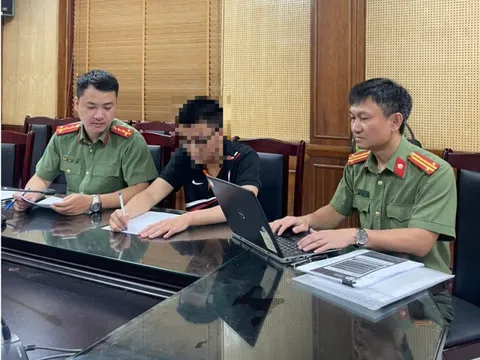 Công an Hà Nội khởi tố vụ thí sinh chụp ảnh đề thi đăng lên ứng dụng giải toán