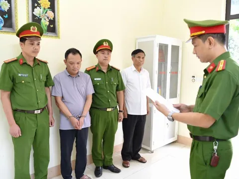 Khởi tố, bắt tạm giam giám đốc doanh nghiệp sản xuất mỹ phẩm giả