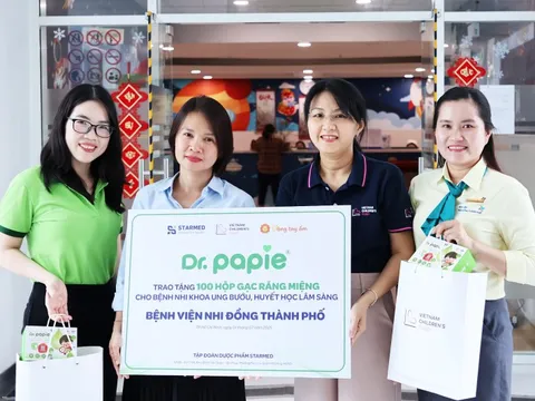 Gạc răng miệng Dr.Papie trao quà cho bệnh nhi ung thư tại TP.HCM