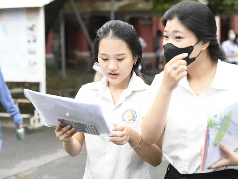 Hệ lụy của đề thi khó: 'Kích cầu' học thêm, dạy thêm tiêu cực