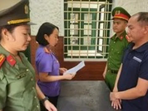 Trưởng văn phòng đại diện của một tạp chí bị bắt để điều tra hành vi lừa đảo