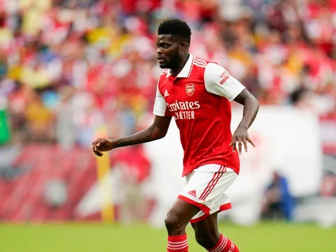 Vừa hết hợp đồng với Arsenal, Thomas Partey đã bị buộc 5 tội hiếp dâm