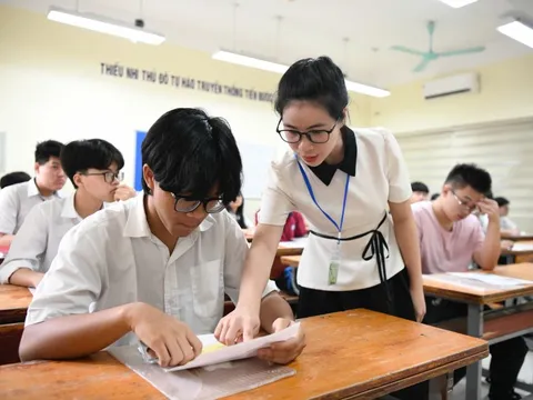 Hà Nội công bố điểm thi, điểm chuẩn lớp 10 THPT công lập