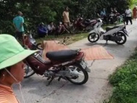 Trên đường đi vườn về thì bị đâm chết, chiếc rìu còn trên ngực