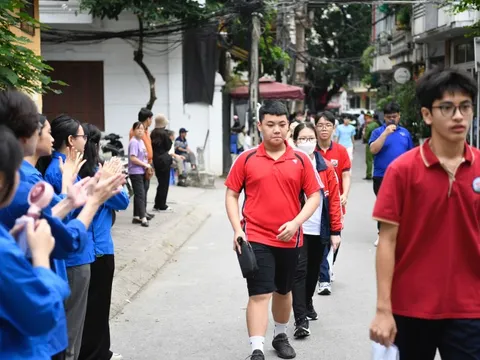 Thủ khoa trường THPT chuyên Hà Nội đạt mức điểm cao nhất lên tới 48 điểm